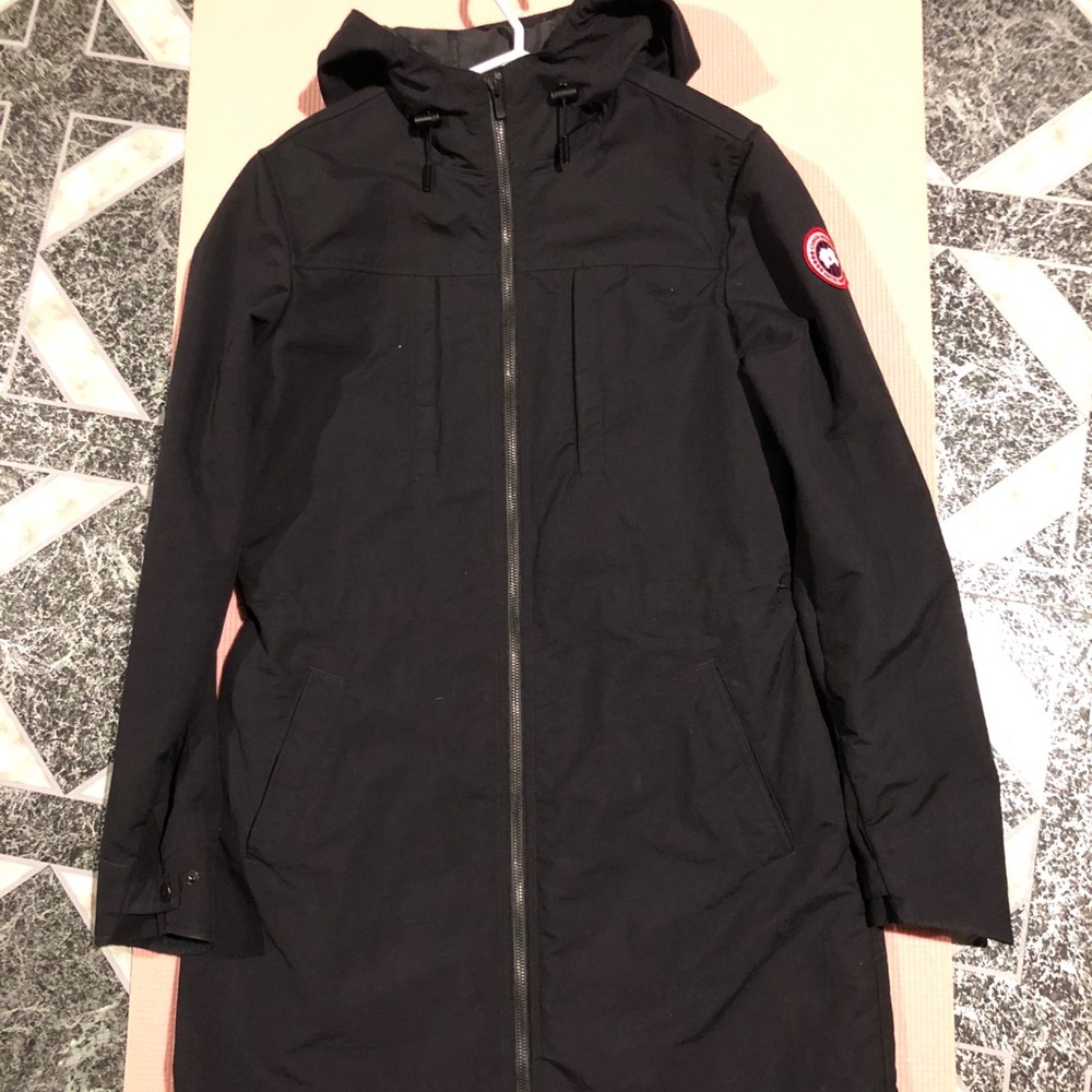 ***SOLD***Canada Goose lightweight long jacket